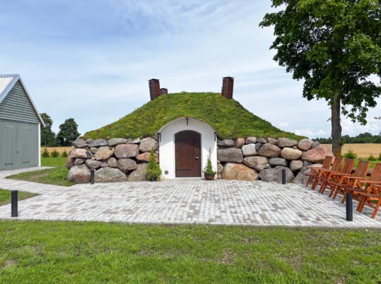 Orisaarės betoninis rūsys – gamtos suformuota pusiausvyra